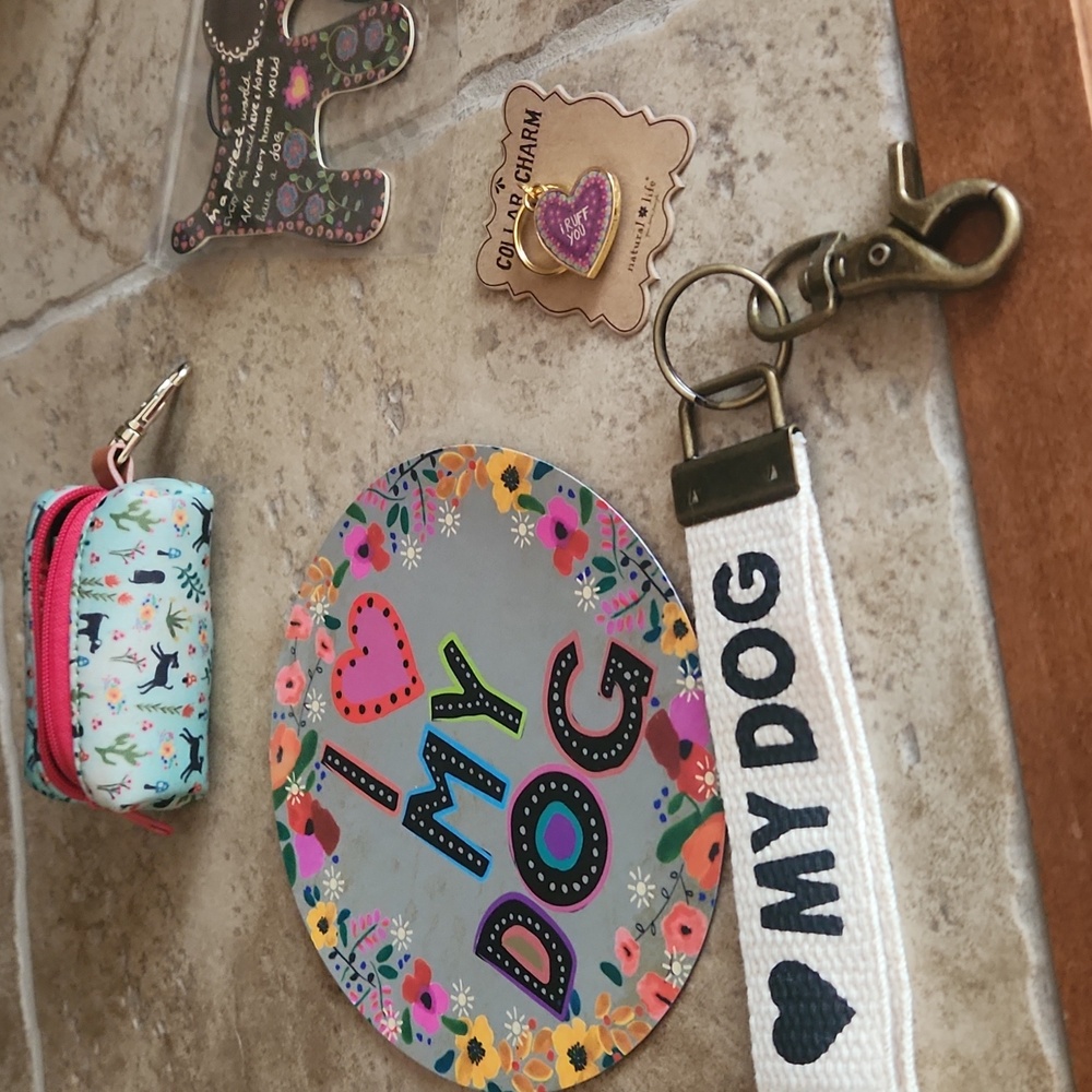 Colorful 'I Love My Dog' Gift Set - Picture 11 of 12